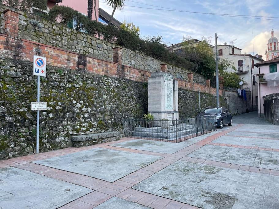 Tra Alpi Apuane E Cinque Terre.. Casetta Renata! Villa Valeriano Lunense Exterior foto