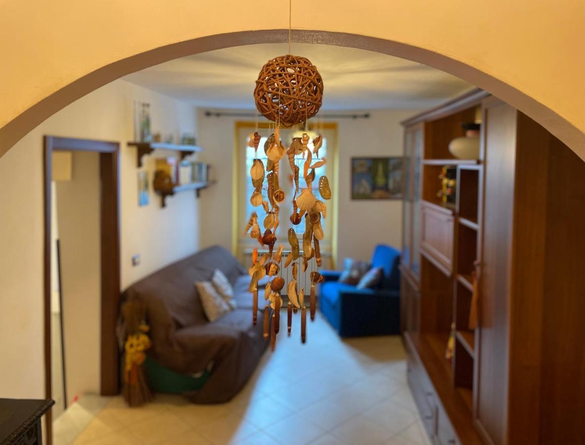 Tra Alpi Apuane E Cinque Terre.. Casetta Renata! Villa Valeriano Lunense Exterior foto
